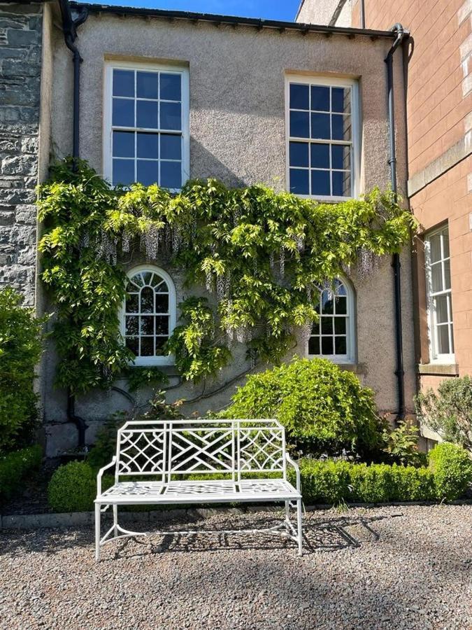 Belmount Hall Guest house *