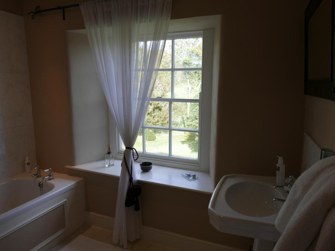 Guest house Belmount Hall *